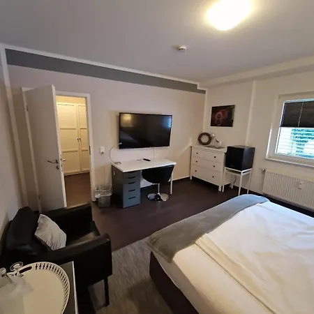 Hotel Zum Postwagen 3*