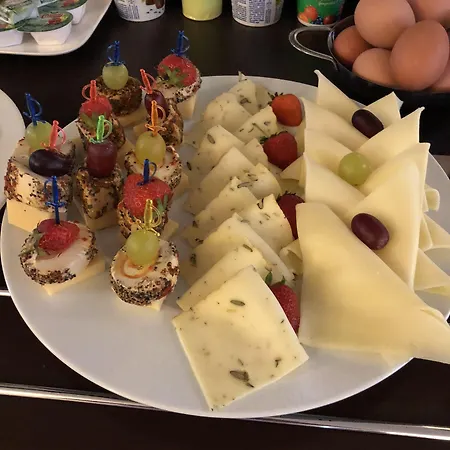 Zum Postwagen 3*