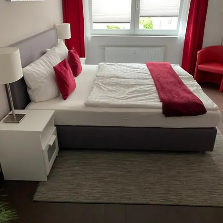 Hotel Zum Postwagen 3*