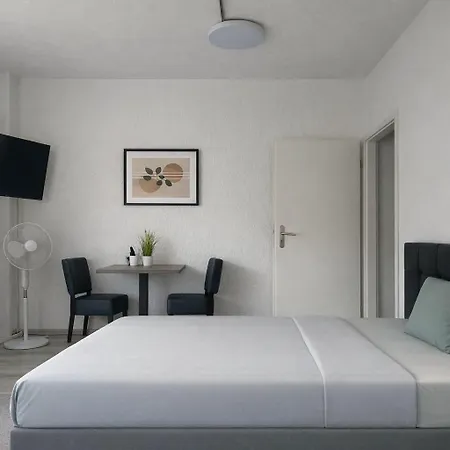 Hotel Zum Postwagen 3*