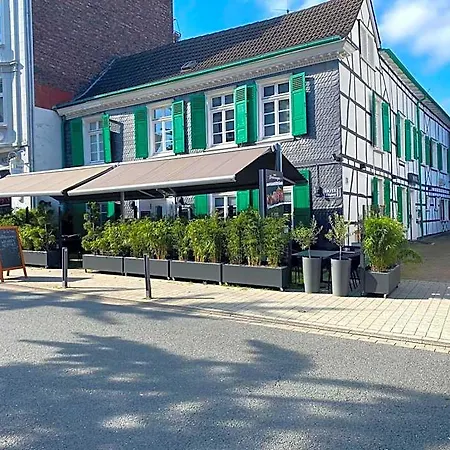 Hotel Zum Postwagen 3*