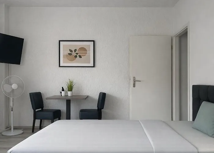 Hotel Zum Postwagen 3*